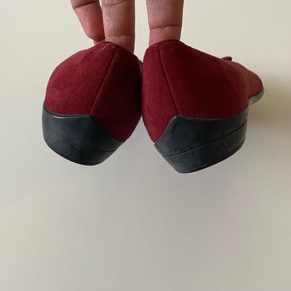 SALVATORE FERRAEGAMO Burgundy Suede Bow Accents Flats women’s size 7B - Picture 7 of 10